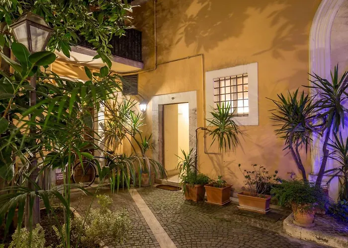 Navona White Apartment